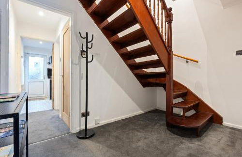 Cozy 2BR Getaway - Private Hot Tub & Bath Retreat - Foto 31