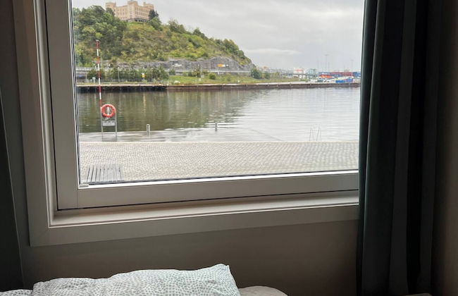 Stylish Seaview 4 Beds Central Apartment Sorenga - Photo 2