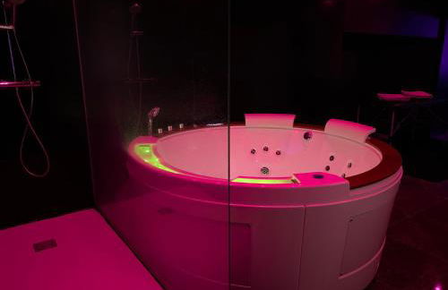 La Suite Marylin, Loft de 90m2 avec Sauna et Jacuzzi - Foto 5