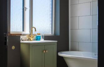 Cathedrals View - 2-4 bed Top-floor Apt in Exeter - Self Check in, Free Parking! - Foto 5