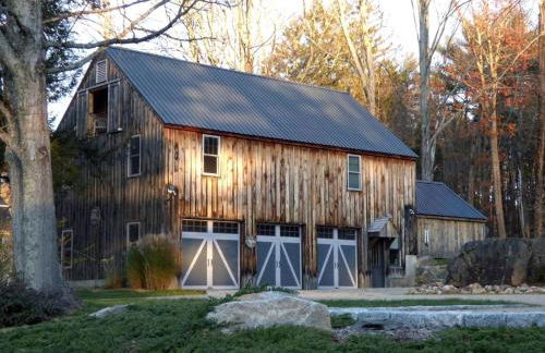 Luxury Barn Rental for a Relaxing Vacation in Maine - Photo 1