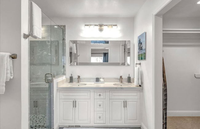 Pebble Beach Barking Seals - 5min Walk to the Beach! - Photo 22