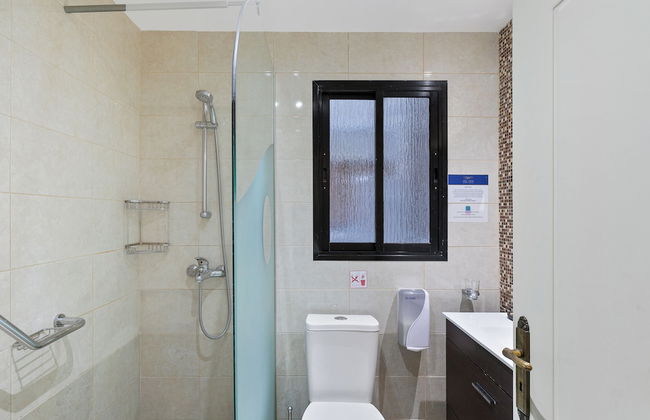 Hill View Restaurant & Apartments - Photo 36