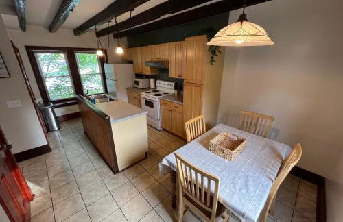 Cozy 3BR Beach House by the Sea - Foto 12