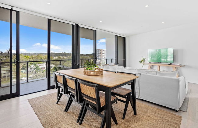 Palm Beach Luxury with Hinterland Views - Photo 5