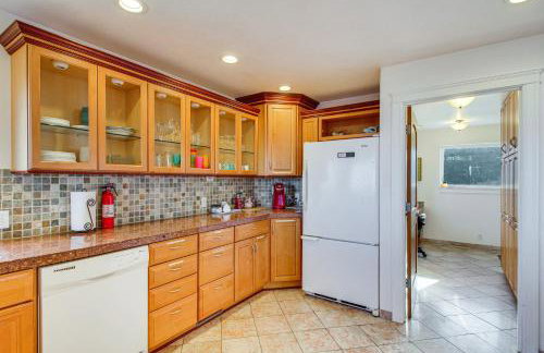 Oceanfront Castle with Hot Tub and Game Room - Foto 20