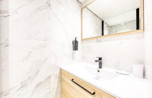 Suite bien être - jacuzzi et sauna / love room - Foto 39