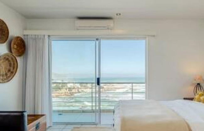 Immaculate Penthouse w Views Splash Pool CBT Penthouse - Photo 34