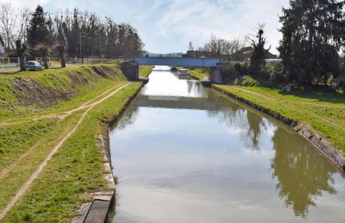 Gorgeous Home In Briare With Sauna - Photo 28