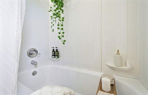 1BR Near UofA, Work Desk, Gem Show Friendly - Foto 15