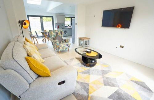 Home from home - 4 Double Bed House with Parking - Foto 17