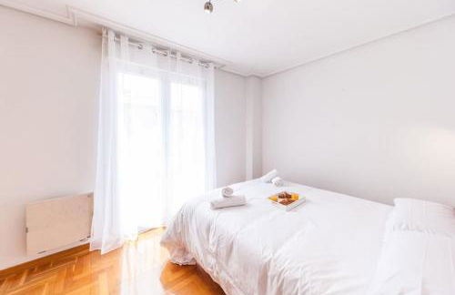 Charming Coastal Apartment Steps from the Beach - Foto 8