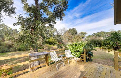 Peaceful Atlantic Cottage with Deck and Yard! - Foto 22