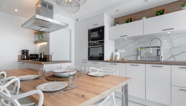 Kitchen / Dining Room