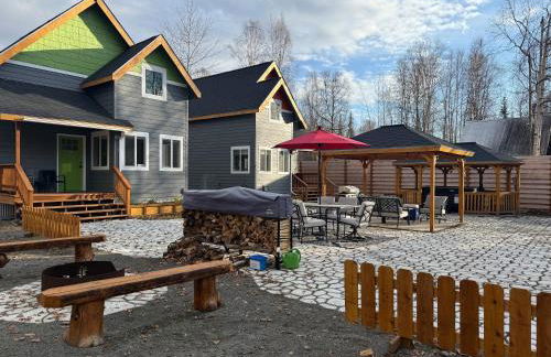 Talkeetna Log Cabin with Hot Tub Unit 2 - Foto 28