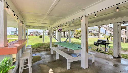 Lively Galveston Home with Deck and Beach Views! - Foto 2