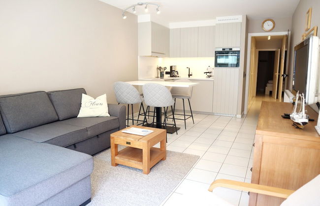 Apartment in Nieuwpoort Near the Beach - Photo 1