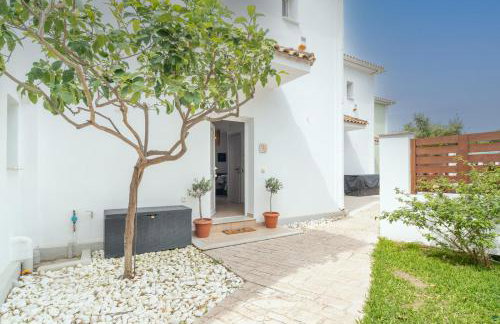 Phoebes Place At Kalamaki Court, 2 Bedroom Villa With A Shared Pool - Fully Refurbished For 2026 - Foto 28