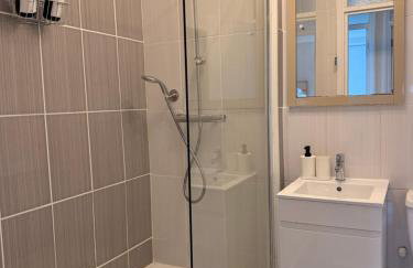 Stuning city views steps from the Iconic Abbey Road crossing - Foto 17