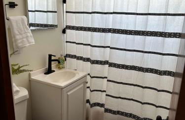 Mid-Century Modern 4BR WIF SmrtTV Coffee Patio - Photo 11