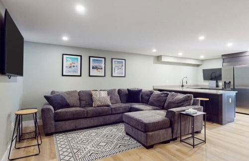 On Mountain Time - Photo 21