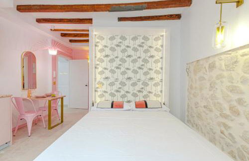 Glamorous pink studio in city center - Photo 10