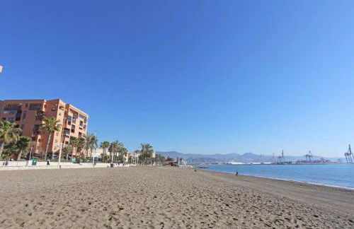 Ático con terraza y vistas, parking gratuito - Foto 14