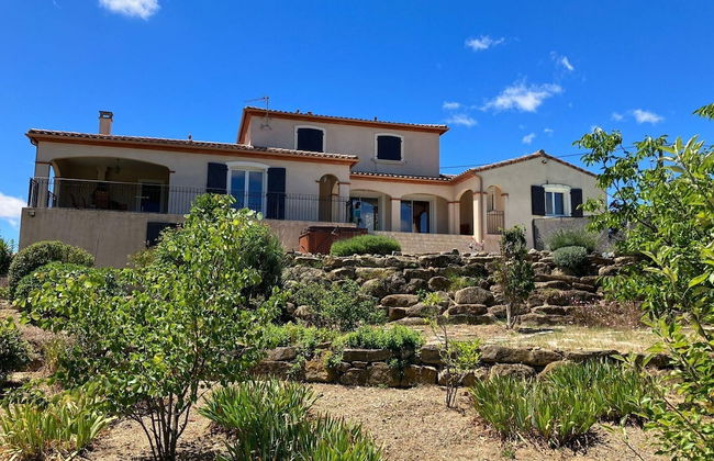 Villa With Private Pool and Jacuzzi - Photo 34