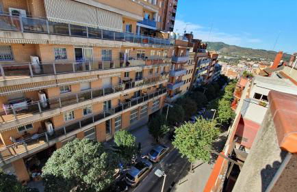 Attic, Walk to Park Güell, Sagrada Familia, Metro nearby - Foto 8