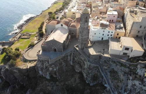 “CIELO E MARE”, CASETTA NEL CUORE DEL BORGO ANTICO / “SKY & SEA”, CHARMING IN THE HEART OF OLD VILLAGE - Foto 4