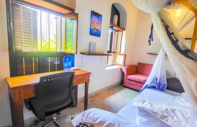 Seafarers Loft - Photo 8