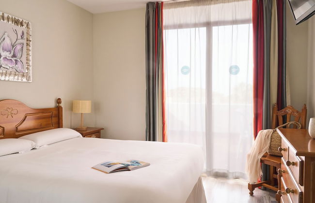 Apartamentos Ona Campanario - Photo 16