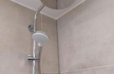 Deluxe Apartment 3 P I 2 SZ I Balkon I Küche in Oberkochen - Hensold, Zeiss fußläufig - Foto 3