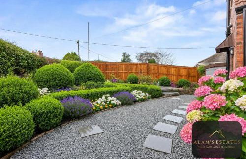 Spacious 4 Bedroom Leeds House - Ideal for Family and Contractors - Free WIFI and Free Parking - Foto 29