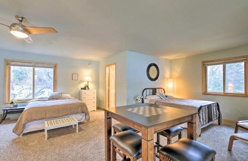 Cozy Dam Lake Escape with Dock, Yard and Water Access! - Foto 20