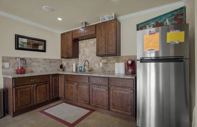 Let's Go Tubing! Awesome House-next to River! - Foto 13