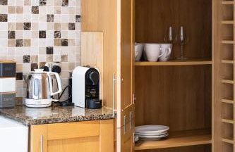 Shenley House- Premium Stay, Private Parking for multiple cars, Sleeps 6, 2 Bedroom, 2 Ensuites, Central MK - Foto 28