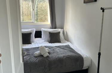 3 Bed House Close to Gatwick - Foto 17