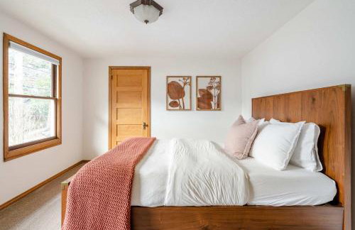 Stay Portland - 3BR Craftsman - Vintage Charm - Great Location - Foto 11