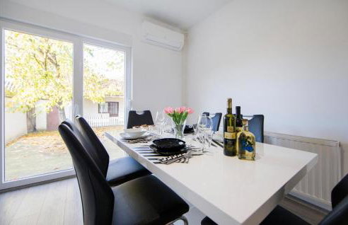 Cozy Home In Donji Andrijevci - Foto 2