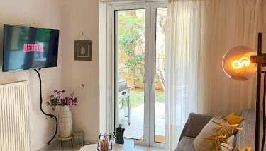Garden Apartment with BBQ in the Athenian Riviera - Foto 2