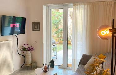 Garden Apartment with BBQ in the Athenian Riviera - Photo 2