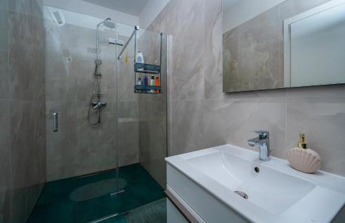 Villa Bohemica with Private Heated Pool - Photo 19