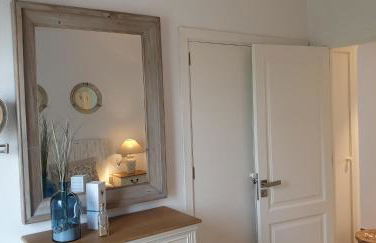 APARTMENT MARINA CALADOR HARBOURVIEW AIR CONDITION POOL GARDEN TERRASSE PORTO CARI spectacular location - Foto 31