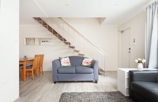 Comfy & Convenient Homebush West - Photo 10