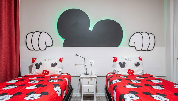 Beautiful 5 Bed Home in Solara With Private Pool - Foto 3, Habitación