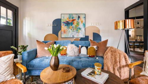 Lush Lodge - Photo 1