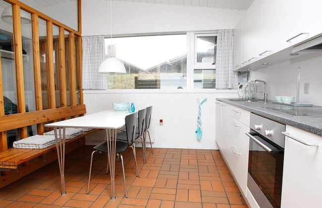 6 Person Holiday Home on a Holiday Park in Hanstholm - Foto 5