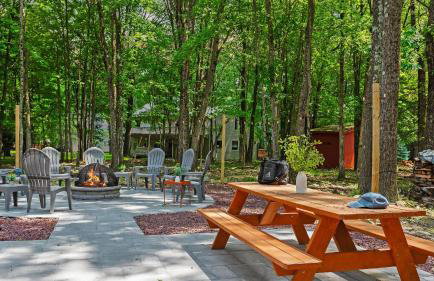 Maple Oasis by Avantstay Newly Built w/ Hot Tub, Game Room & Fire Pit - Foto 58
