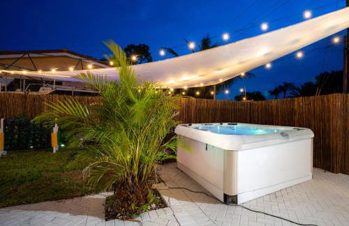 Top Villa Near Beach with Game Room, Hot Tub and Pool - Foto 49